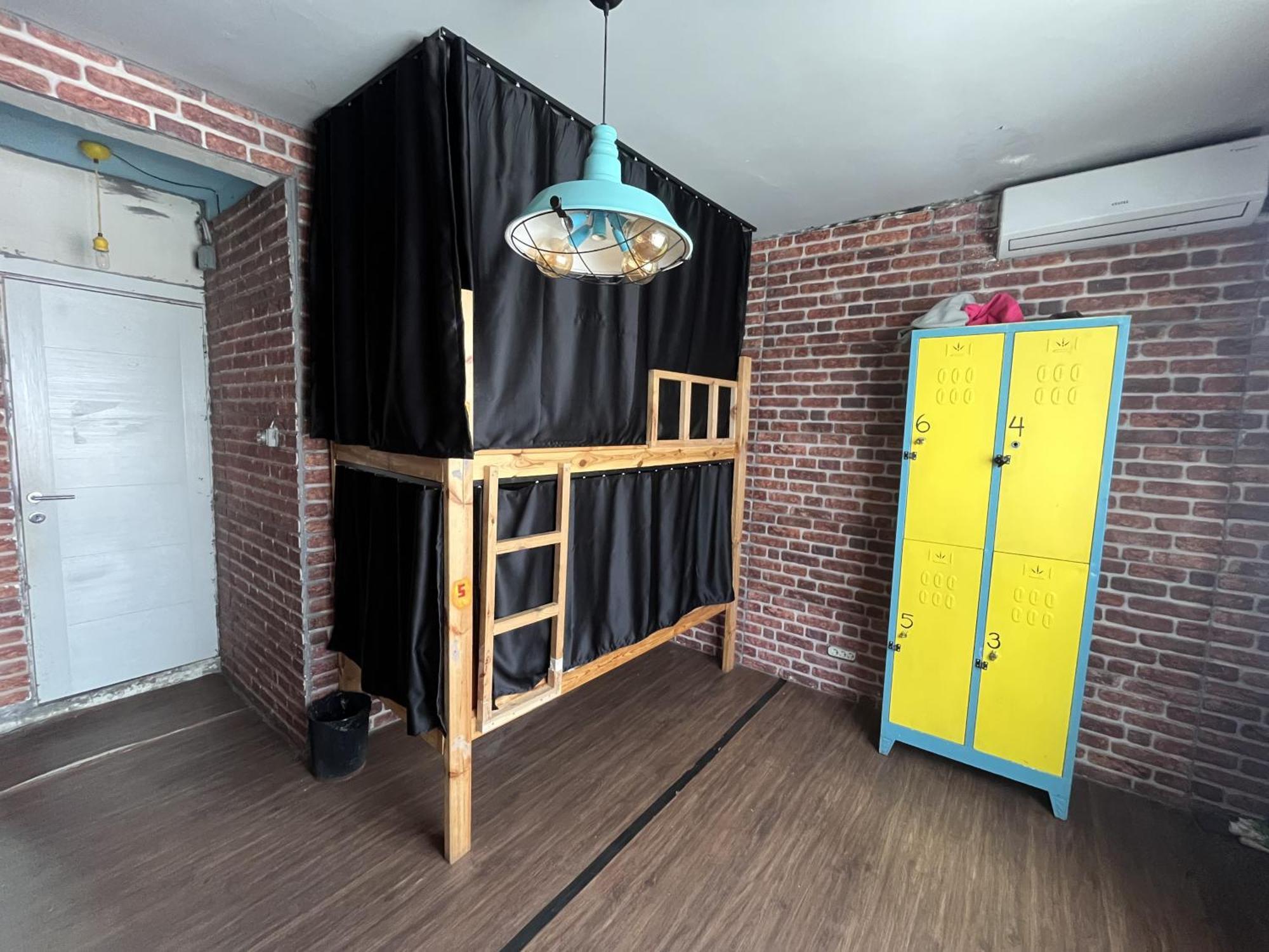 Lola Backpacker'S Hostel — Photos 2